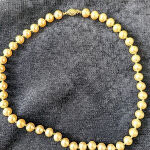 MARVELLA Faux Pearl Necklace